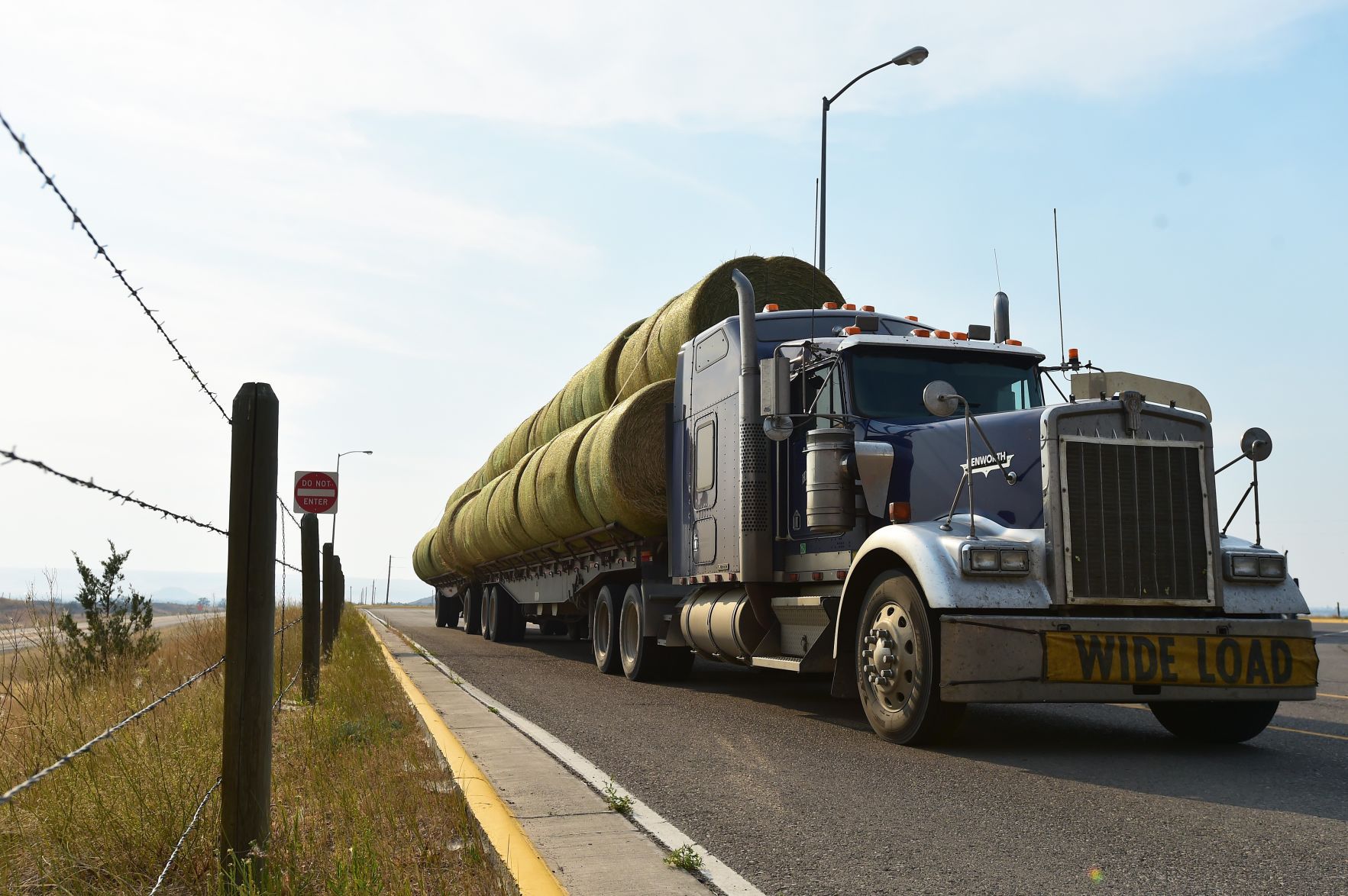 Hinnaland Trucking hay delivery